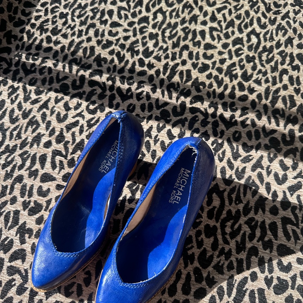 Royal blue Michael Kors platform leather heels - Picture 6 of 7